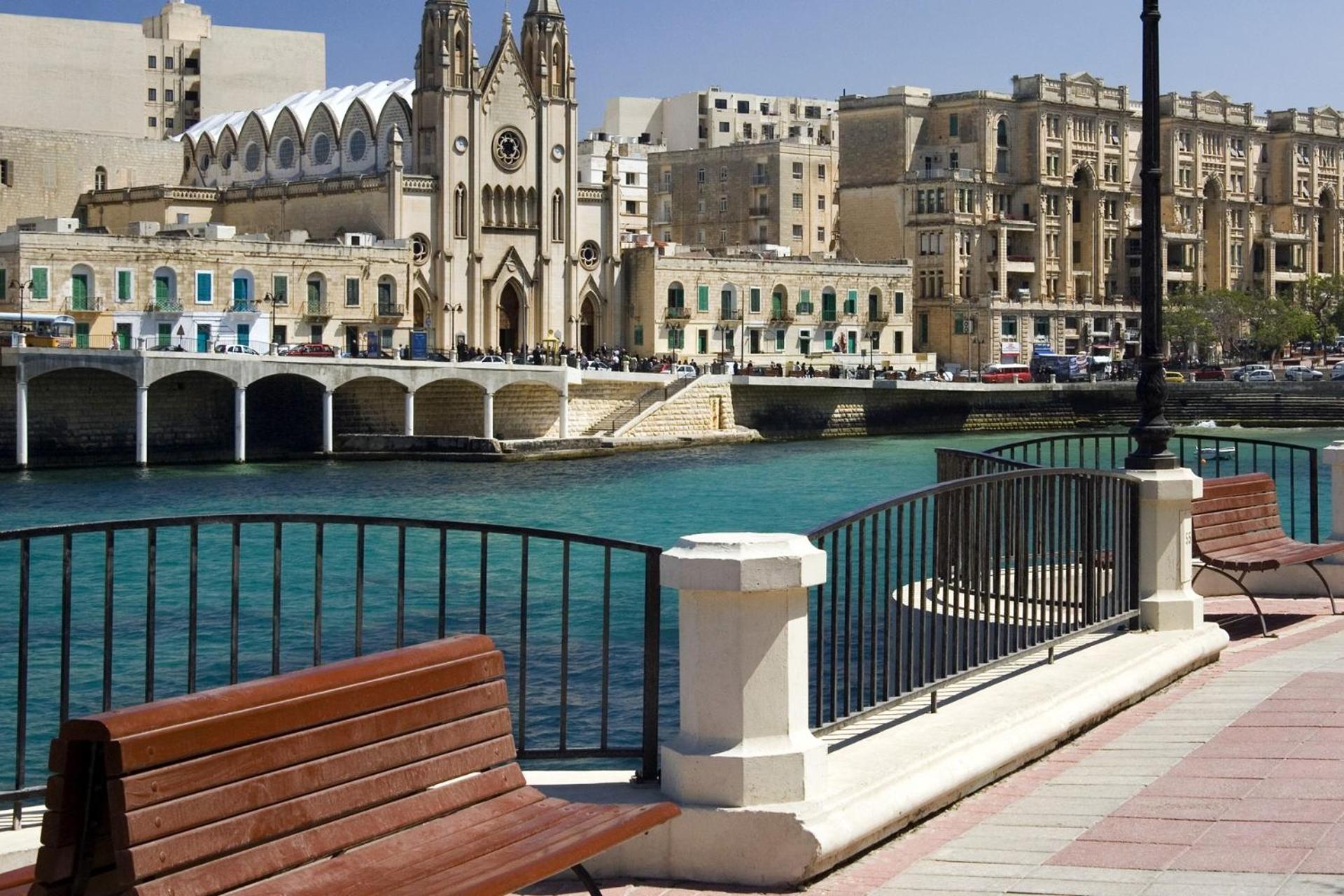 Central Sliema 3-Bedroom Retreat Exterior photo